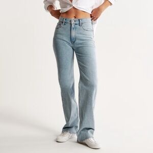 Abercrombie high rise 90s relaxed jean in light